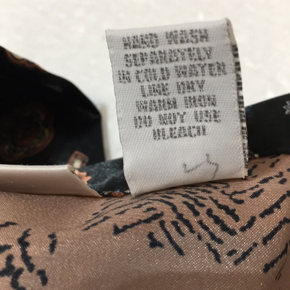 BODY DRAMA NWOT POLYESTER ROBE - Picture 9 of 9